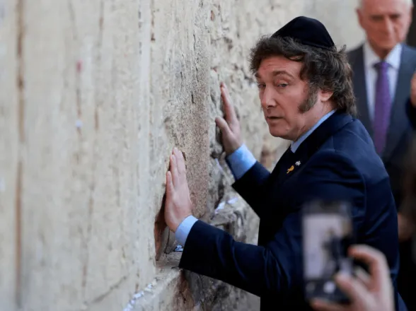 Irán no se quedó callado y le contestó picante a Milei