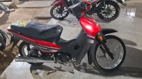 Cayó con una moto robada y no pudo explicar de dónde la sacó