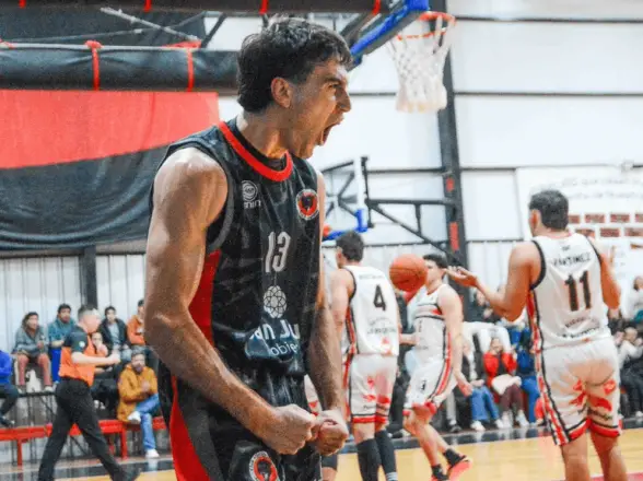 Urquiza pegó primero y se llevó un partidazo ante Sparta
