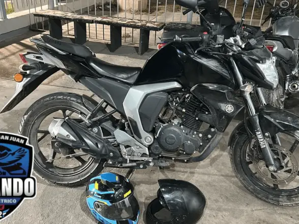 Vieron el patrullero, dejaron la moto y se borraron por los techos