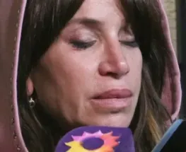 Flor Peña volvió al escenario y el público le respondió con una ovación en medio de la tormenta