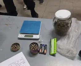 Se fugó de un choque, desafió a la Policía y lo atraparon con droga y elementos de corte