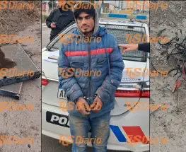 Lo frenaron en Pocito con radiadores, cable oculto y más elementos tirados entre los árboles