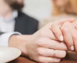 Qué hay que hacer para cobrar el pago por casamiento de Anses