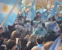 Cercan la Peatonal y despliegan 230 policías tras el partido de Argentina
