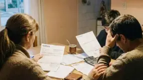 Alarma por el endeudamiento: cada vez más familias se endeudan para poder comer