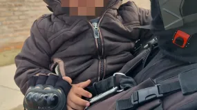 Un niño de 3 años fue hallado solo y en estado de shock en calle Meglioli