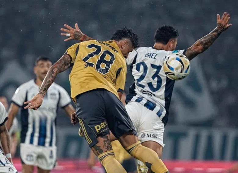 Boca fue más práctico en Córdoba y se volvió con tres puntos de oro