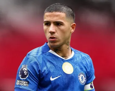 El entorno de Enzo Fernández bajó la tensión con Chelsea y despejó los rumores de salida