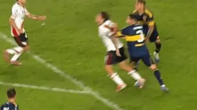 River explotó por un penal no cobrado en la última bola del clásico