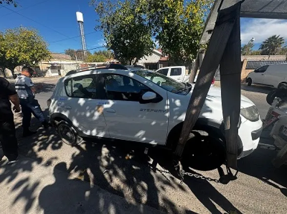 Allanan una casa en Capital, secuestran un revólver y cae un joven ligado a dos ataques a tiros