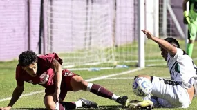 San Martín sufrió otro golpe durísimo y Lanús lo pasó por arriba