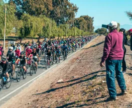 Una multitud le puso color a la primera Bicicleteada Regional de la Fe