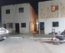 Una pareja fue emboscada por un grupo armado y dos sospechosos terminaron presos