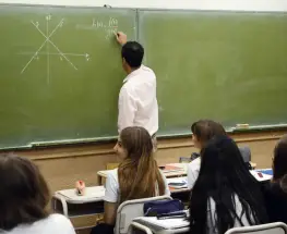 Educación acelera la titularización docente 2026 y prepara atención especial