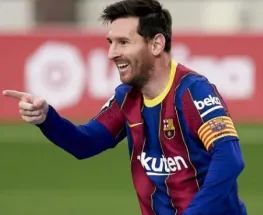 Se subastó la servilleta del primer contrato de Messi en Barcelona