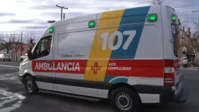Un joven motociclista se fracturó tras hacer acrobacias y caer en Albardón