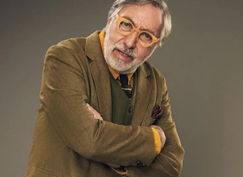 Luis Brandoni sigue internado tras una caída en su casa