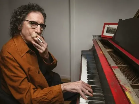 Charly García pasó por el quirófano y se recupera