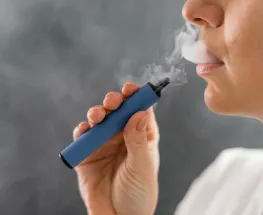 Nuevas reglas para los vapeadores: el Gobierno endurece el control y borra los sabores