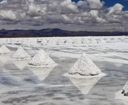 La energía y la minería no aflojan y marcan su mejor nivel en años