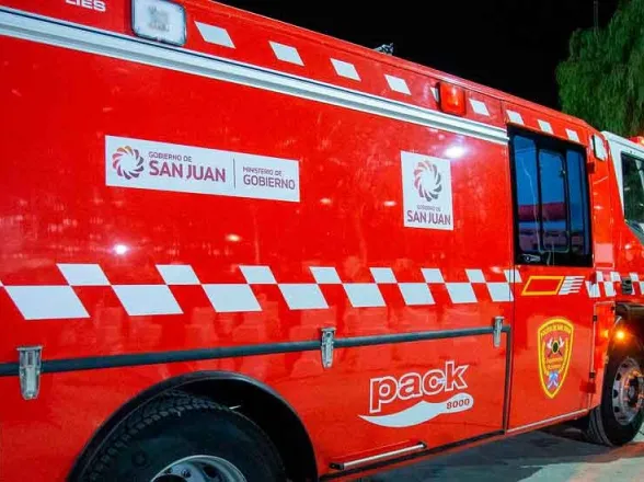 Un incendio devoró una casa sobre calle Maipú y dejó pérdidas totales