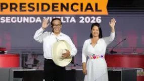 Más de 27 millones de peruanos eligen entre Fujimori y Sánchez en un balotaje caliente