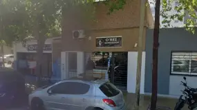 Entraron armados a una barbería, redujeron al dueño y se llevaron un botín millonario