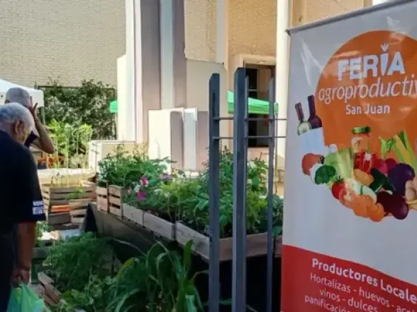 La Feria Agroproductiva despide junio con producción local, salud y reciclaje en el Parque de Mayo