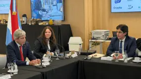 Caputo reunió a ministros en Paraná y Gutiérrez llevó la voz de San Juan