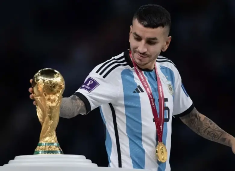 River cerró de palabra la llegada de Ángel Correa y va por una compra histórica