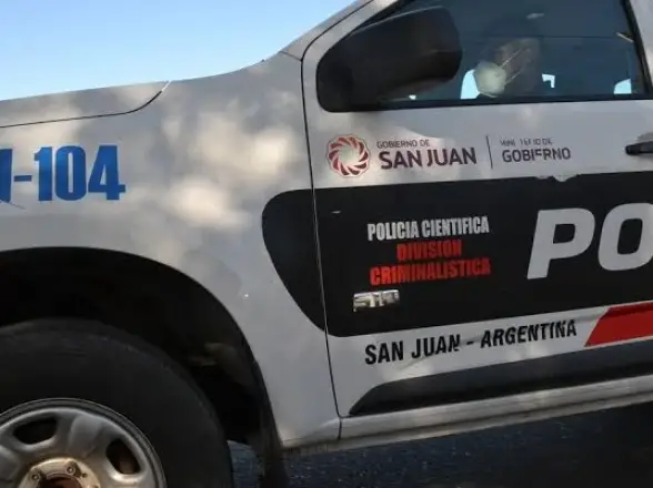 Le forzaron el auto en el Médano de Oro y se llevaron una pistola y el estéreo