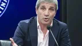 Fuerte advertencia de Luis Caputo a las automotrices