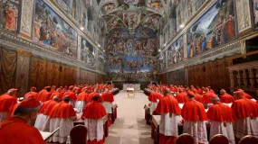 Un cardenal desvela detalles sobre el cónclave para elegir al papa León XIV