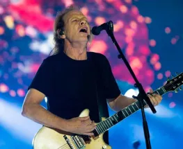 Stevie Young recibió el alta después de estar internado en Buenos Aires