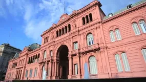 Fuerte polémica por la quita de credenciales en la Casa Rosada