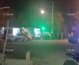 Grave choque en el ingreso a un barrio tras una presunta persecución policial en Pocito