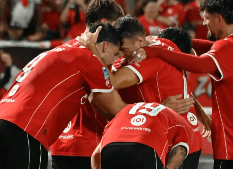 Independiente reaccionó a tiempo, lo dio vuelta y se acomodó entre los clasificados