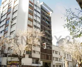 Adorni decidió vender su departamento en La Plata: lo cotizó en 95 mil dólares