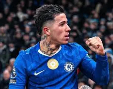 Enzo Fernández aparece en la mira de un peso pesado de Inglaterra