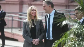 Adorni se estrena en Diputados con Milei y todo el poder mirando desde arriba