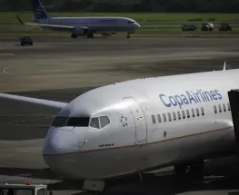 Los sorprendieron teniendo sexo en pleno vuelo: terminaron detenidos