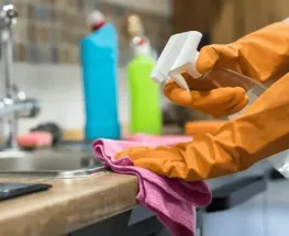 Nuevo acuerdo para empleadas domésticas: subas escalonadas hasta julio de 2026