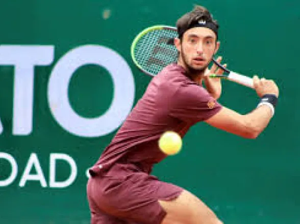 Tirante rompió la mala racha argentina y avanzó en Roland Garros