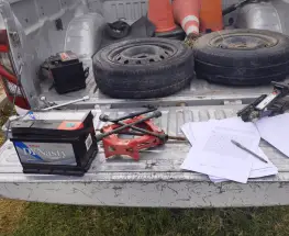 Lo siguieron por una batería y terminó saliendo a la luz una tanda de robos a autos