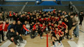 Trinidad se coronó en la Primera B y levantó el trofeo en el Aldo Cantoni