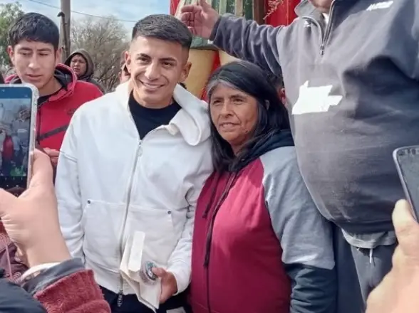 Thiago Almada completó su peregrinación sanjuanina y desató furor en Caucete