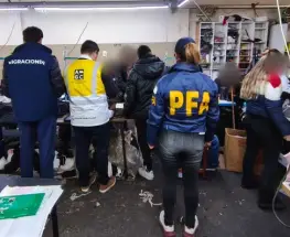 Allanaron un taller clandestino en Buenos Aires y liberaron a 16 personas sometidas a jornadas brutales