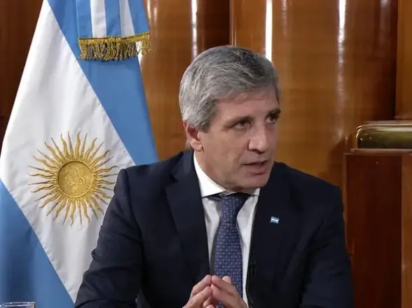 Caputo dijo que Milei seguirá en 2027 y defendió el plan económico sin cambios