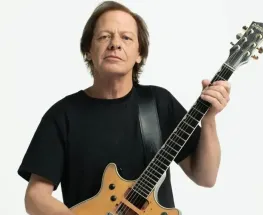 Hospitalizaron de urgencia en Buenos Aires al guitarrista de AC/DC